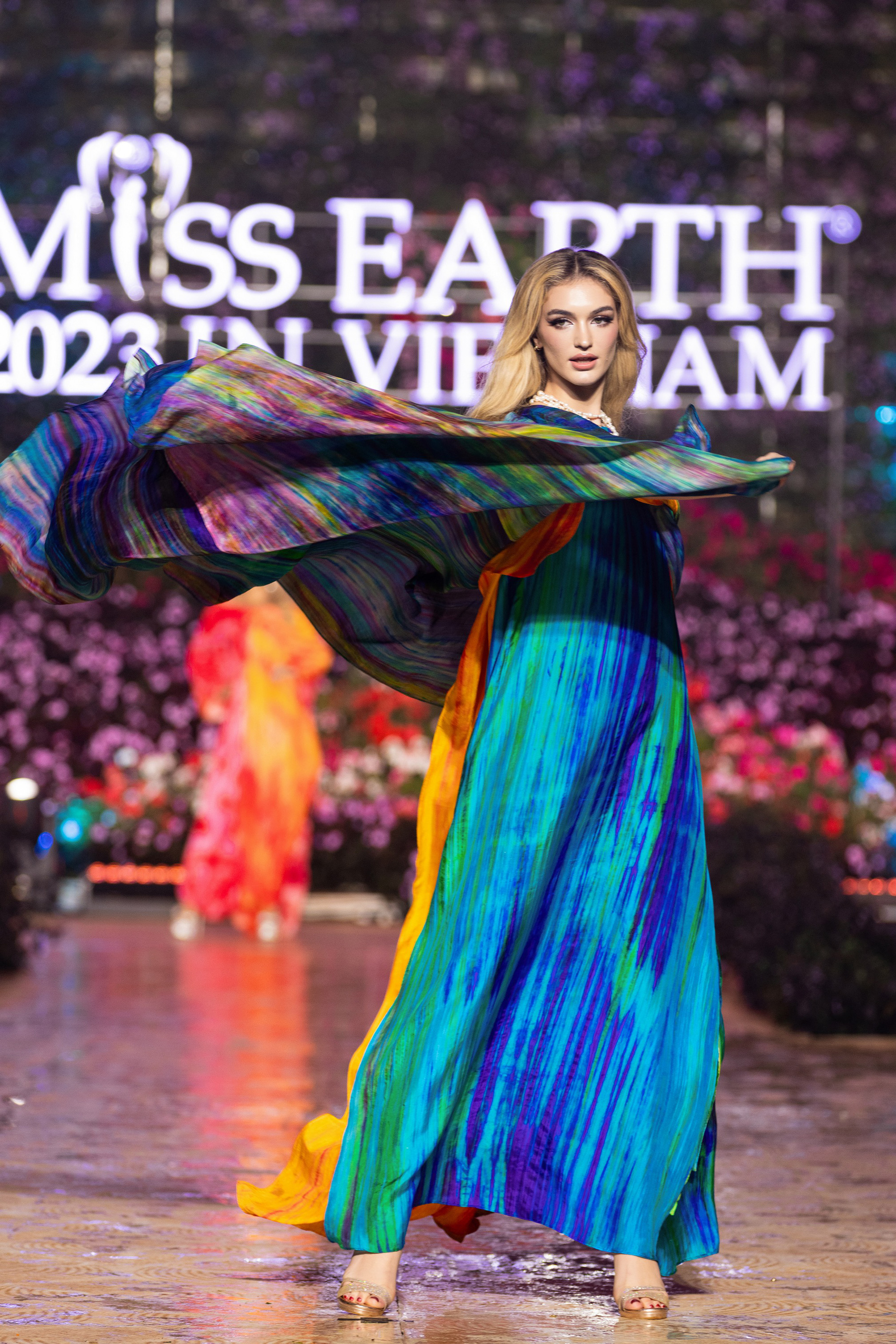 Hoa hậu Đỗ Lan Anh tạo ấn tượng tốt trong đêm bán kết Miss Earth 2023- Ảnh 11.
