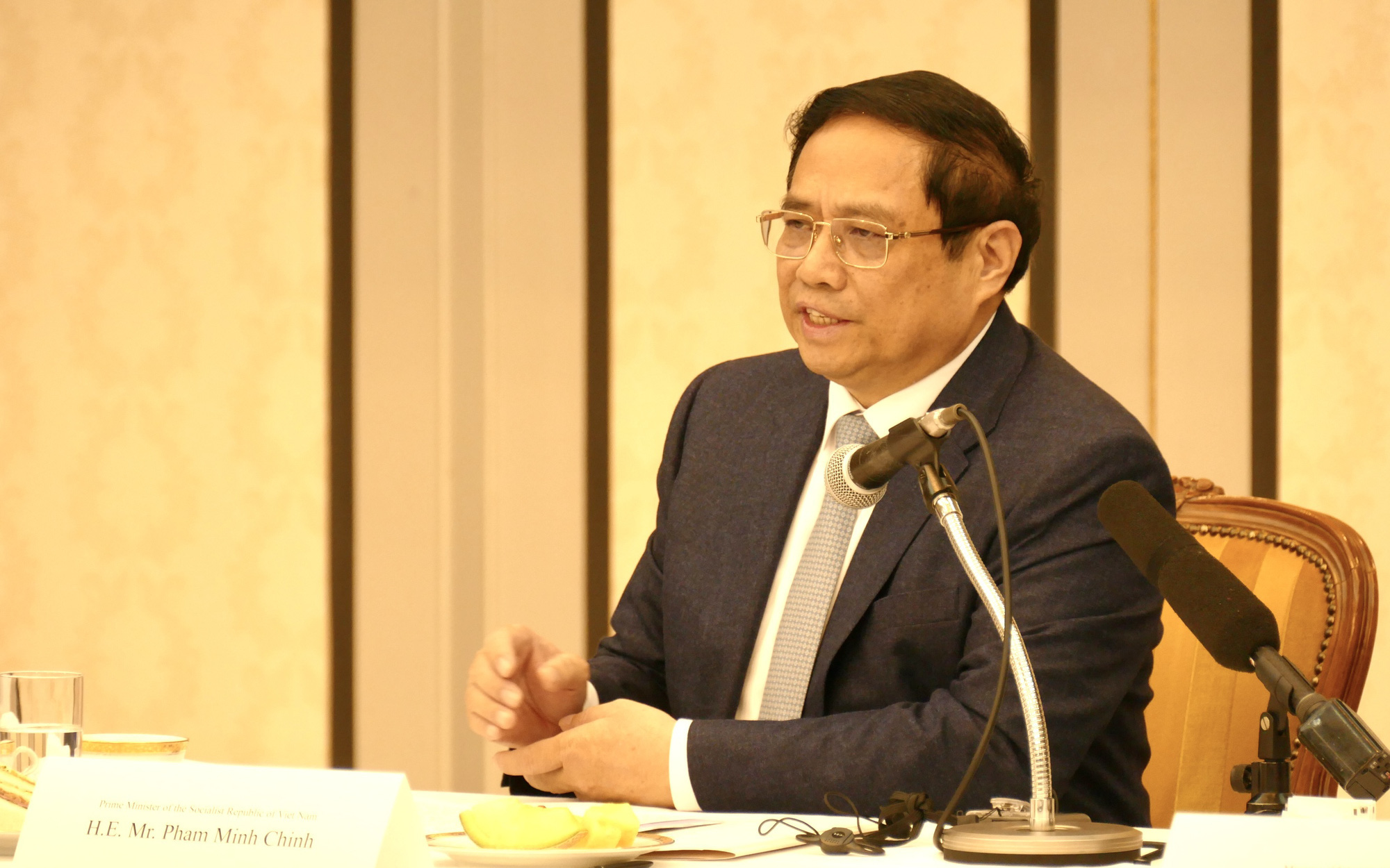 Thủ tướng nói với các tập đoàn công nghệ Nhật: Việt Nam đang là nơi khu trú an toàn trong "cơn bão"