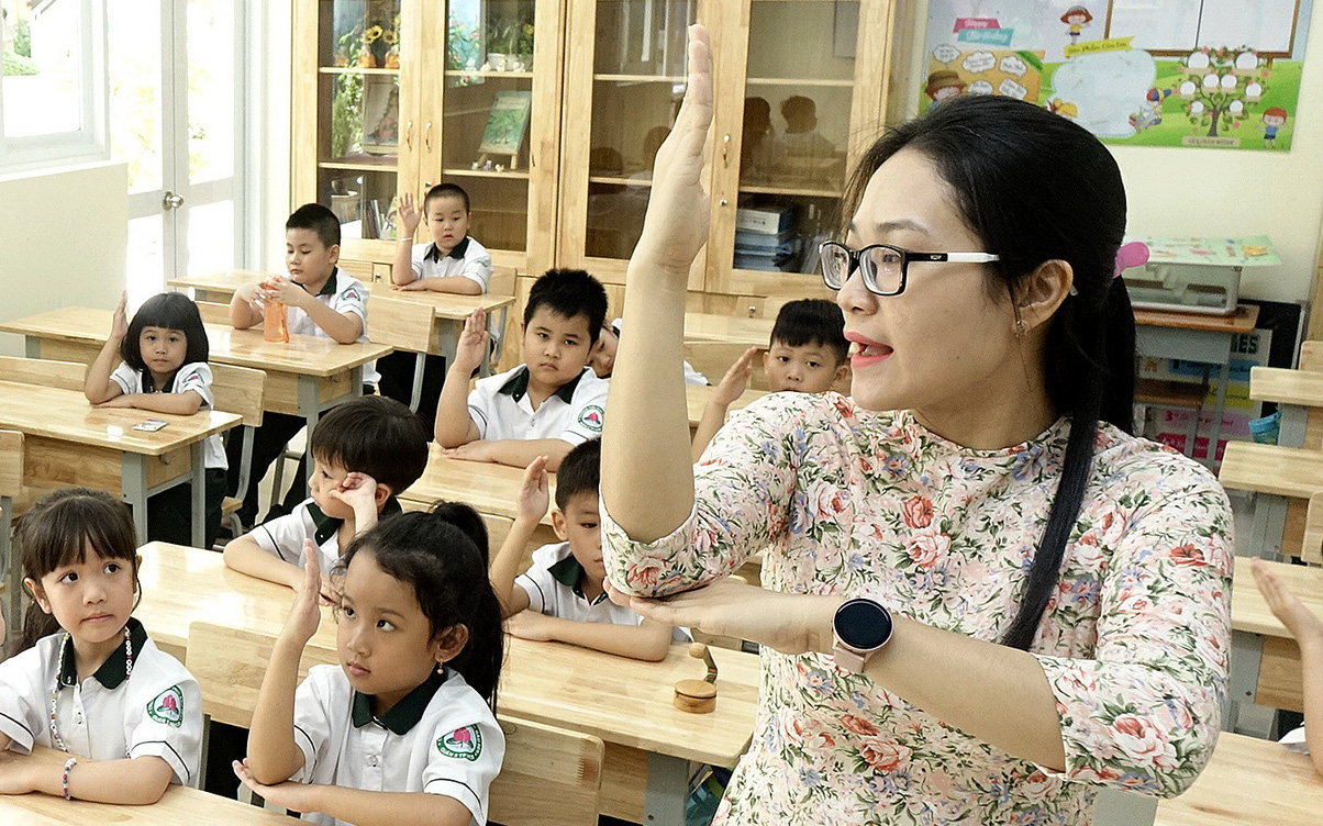 Hy vọng với "lương giáo viên cao nhất"!
