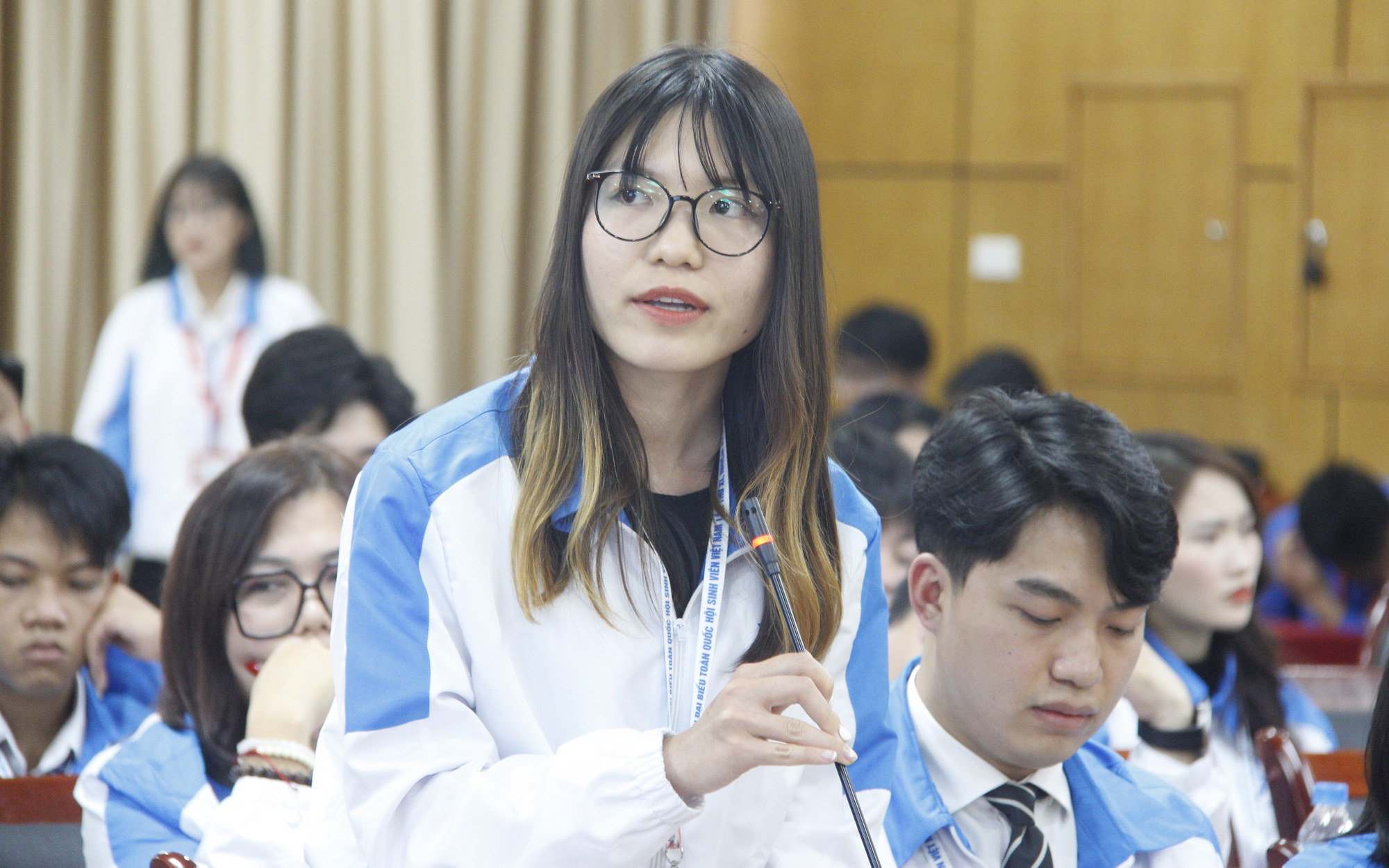 Ra mắt hội đồng tư vấn, đồng hành với sinh viên giai đoạn 2023 - 2028- Ảnh 2. Bàn cách để phong trào sinh viên gắn liền với thực tiễn
