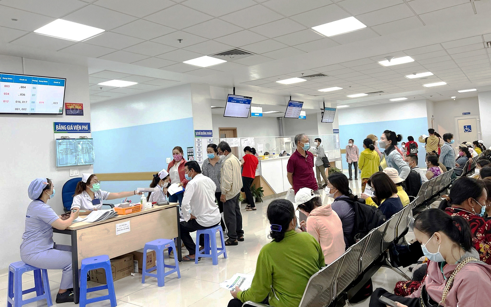 Gian nan đòi tiền bảo hiểm: Thoát 'cửa tử' nhờ tiền được chi trả- Ảnh 2. Gian nan đòi tiền bảo hiểm: Sao cứ 'ép' tôi bị ung thư?