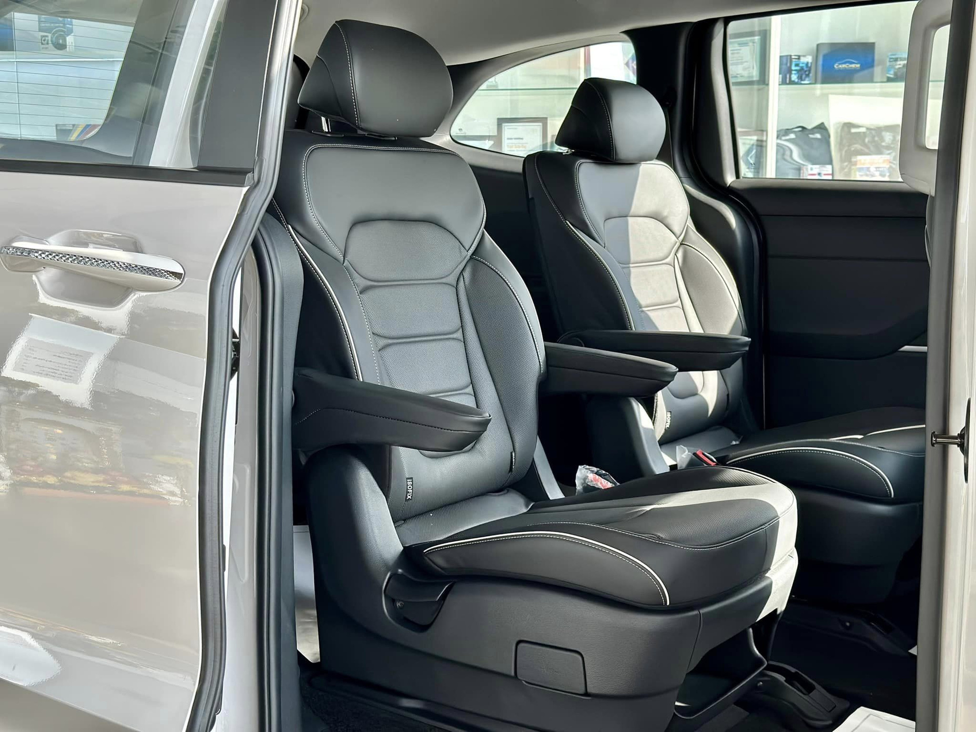 Tin tức giá xe: Hyundai Custin giảm 40 triệu, tiếp tục gây sức ép với Innova Cross- Ảnh 6.