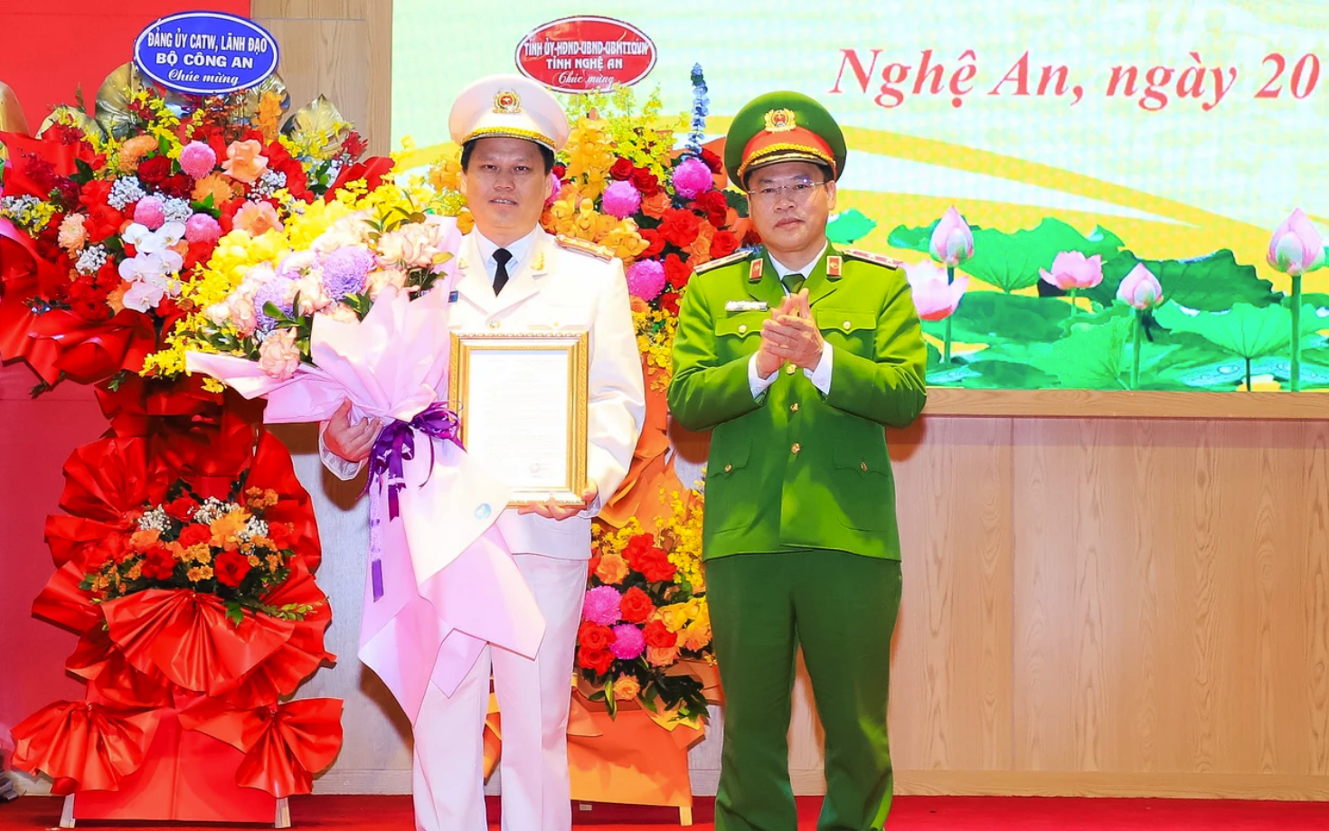 Tỉnh Đắk Nông có tân giám đốc công an 48 tuổi- Ảnh 4. Nghệ An có tân giám đốc Công an tỉnh 46 tuổi