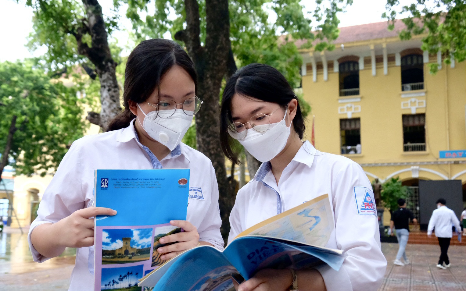 Bỗng dưng hoang mang trước ngày tốt nghiệp đại học- Ảnh 4. Thi tốt nghiệp THPT năm 2024: Dự kiến có 5 bài thi