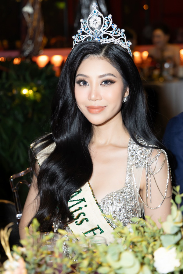 Top 4 Miss Earth 2023 khoe nhan sắc đỉnh cao bên cạnh Trương Ngọc Ánh- Ảnh 4.