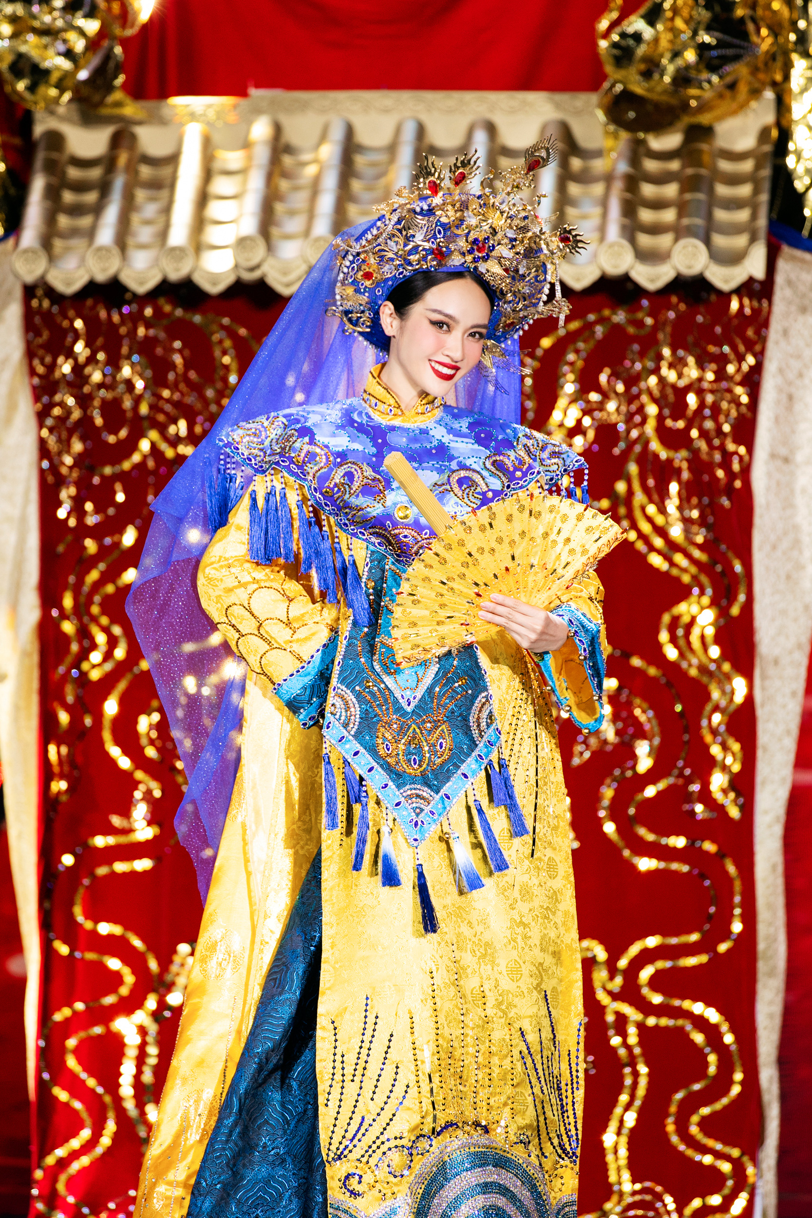 Nguyễn Minh Công - mentor đứng sau trang phục dân tộc lộng lẫy của Miss Cosmo- Ảnh 9.