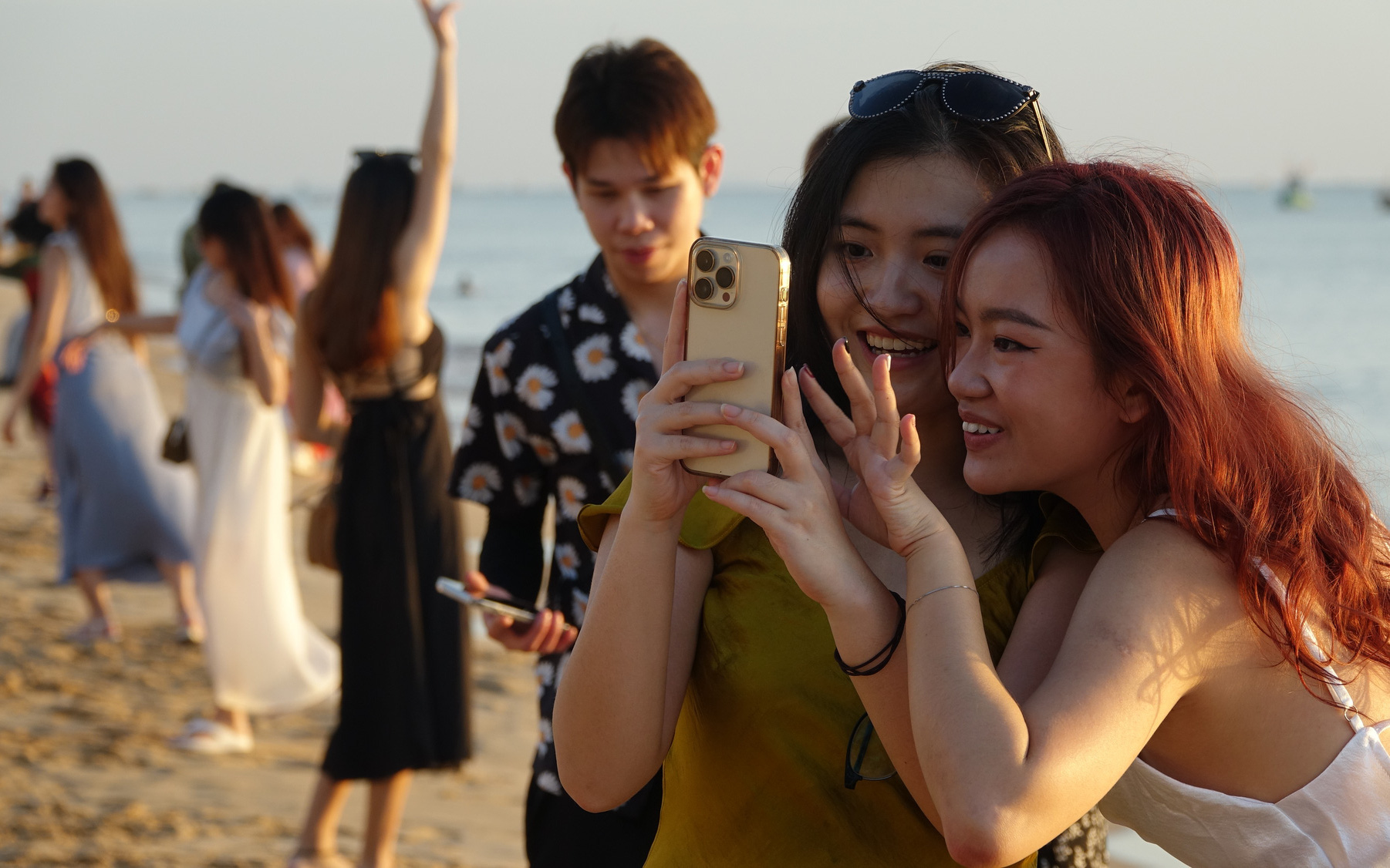 Phú Quốc ưu đãi giá, đi chợ hộ để hút khách dịp lễ 30-4- Ảnh 3. Cần siết chặt tour, tuyến chui để phát triển du lịch Phú Quốc