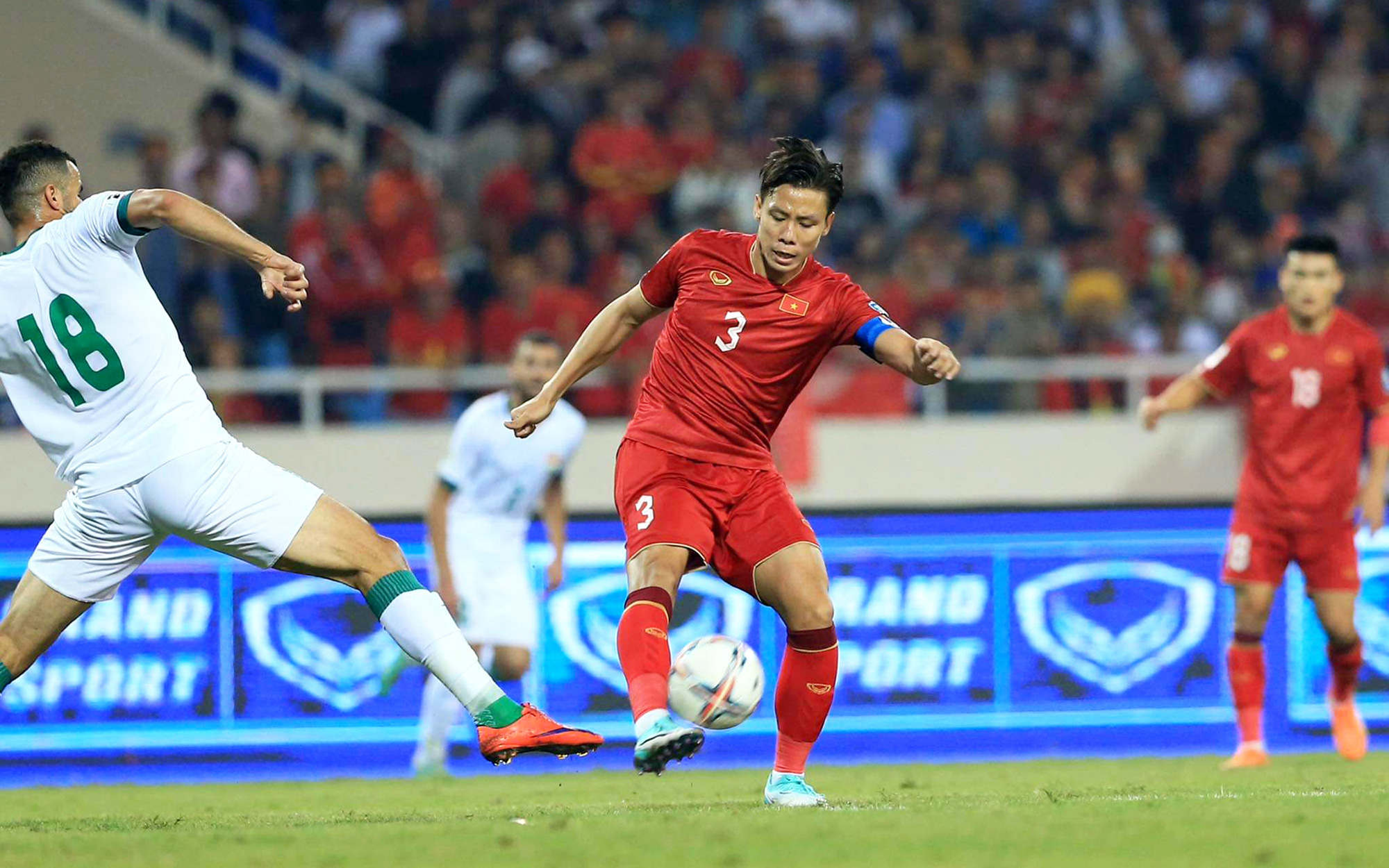Asian Cup 2023: Tuyển Indonesia nhận tin vui- Ảnh 3. Asian Cup 2023: HLV Troussier đau đầu vì hàng thủ