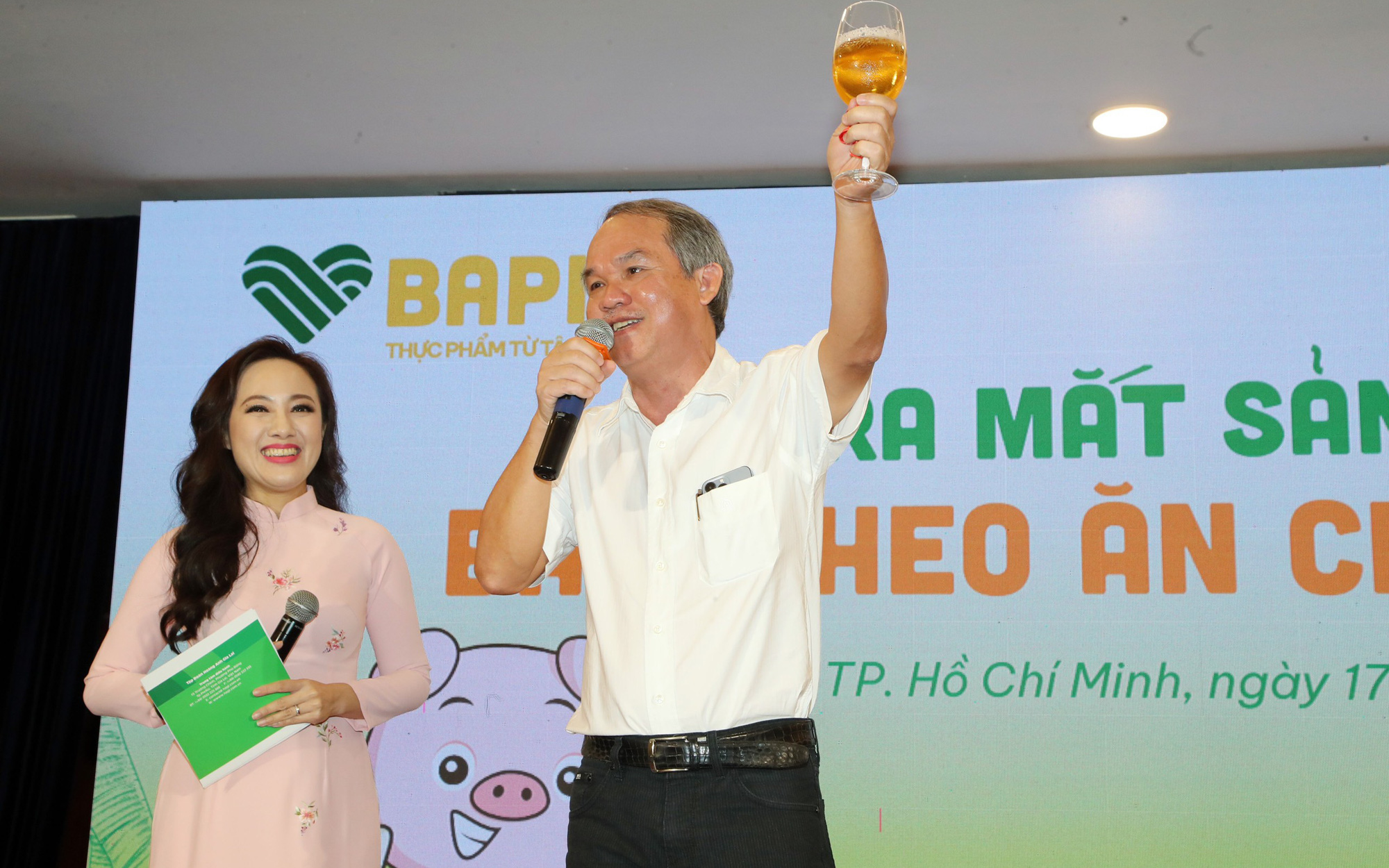 Bầu Đức bất ngờ muốn bán sạch vốn chuỗi "heo ăn chuối" BAPI