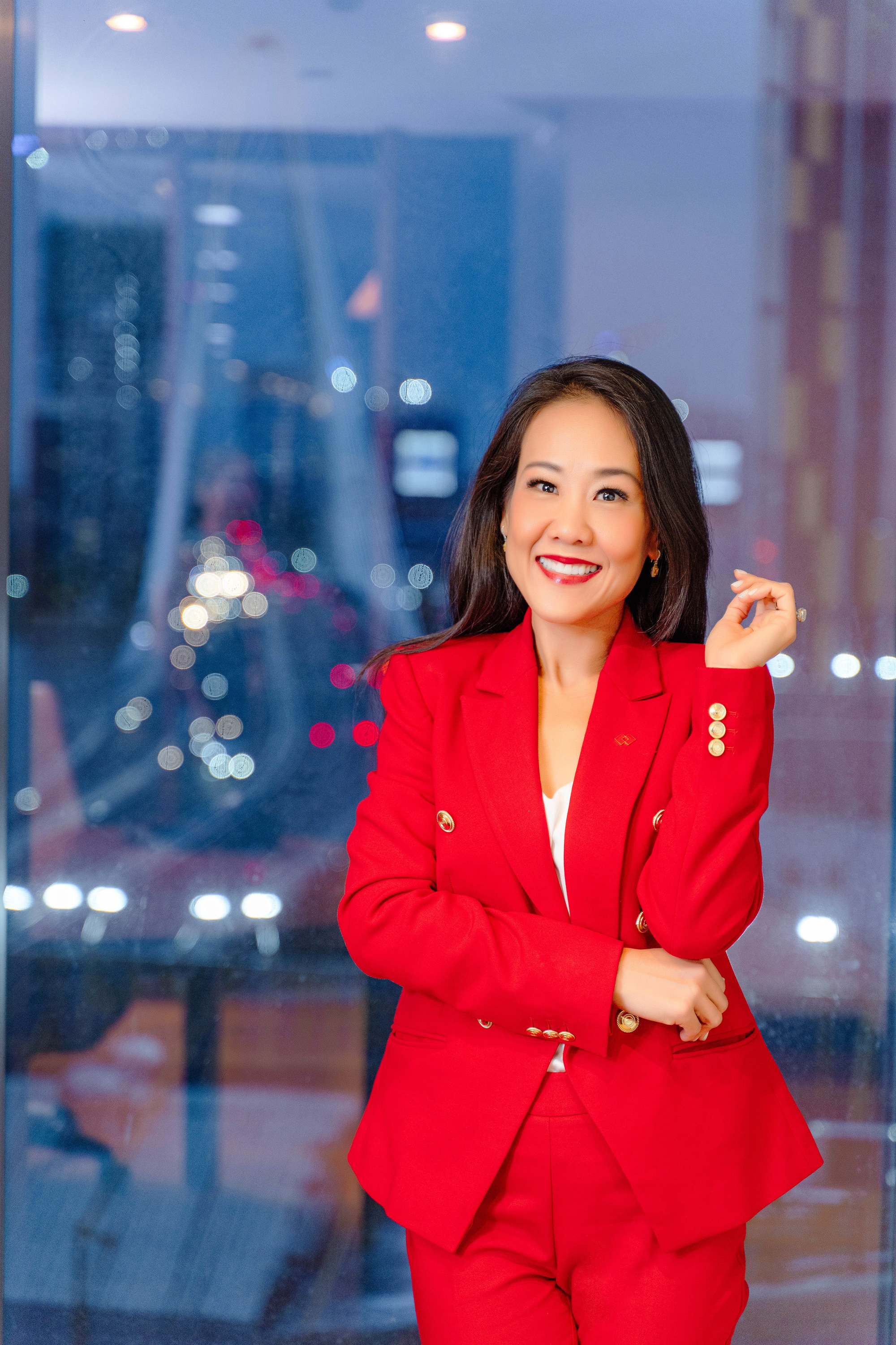 Techcombank Marathon lan tỏa tinh thần sống khỏe vì một Việt Nam vượt trội- Ảnh 1. Bà Thái Minh Diễm Tú - giám đốc Khối Tiếp thị Techcombank - Ảnh: TCB