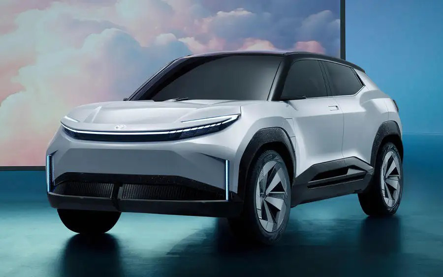 Toyota: Không có xe điện cỡ nhỏ giá rẻ, trừ khi giá pin giảm mạnh- Ảnh 4. SUV điện Toyota Urban Crossover ngang hàng Yaris Cross, giá như Volvo