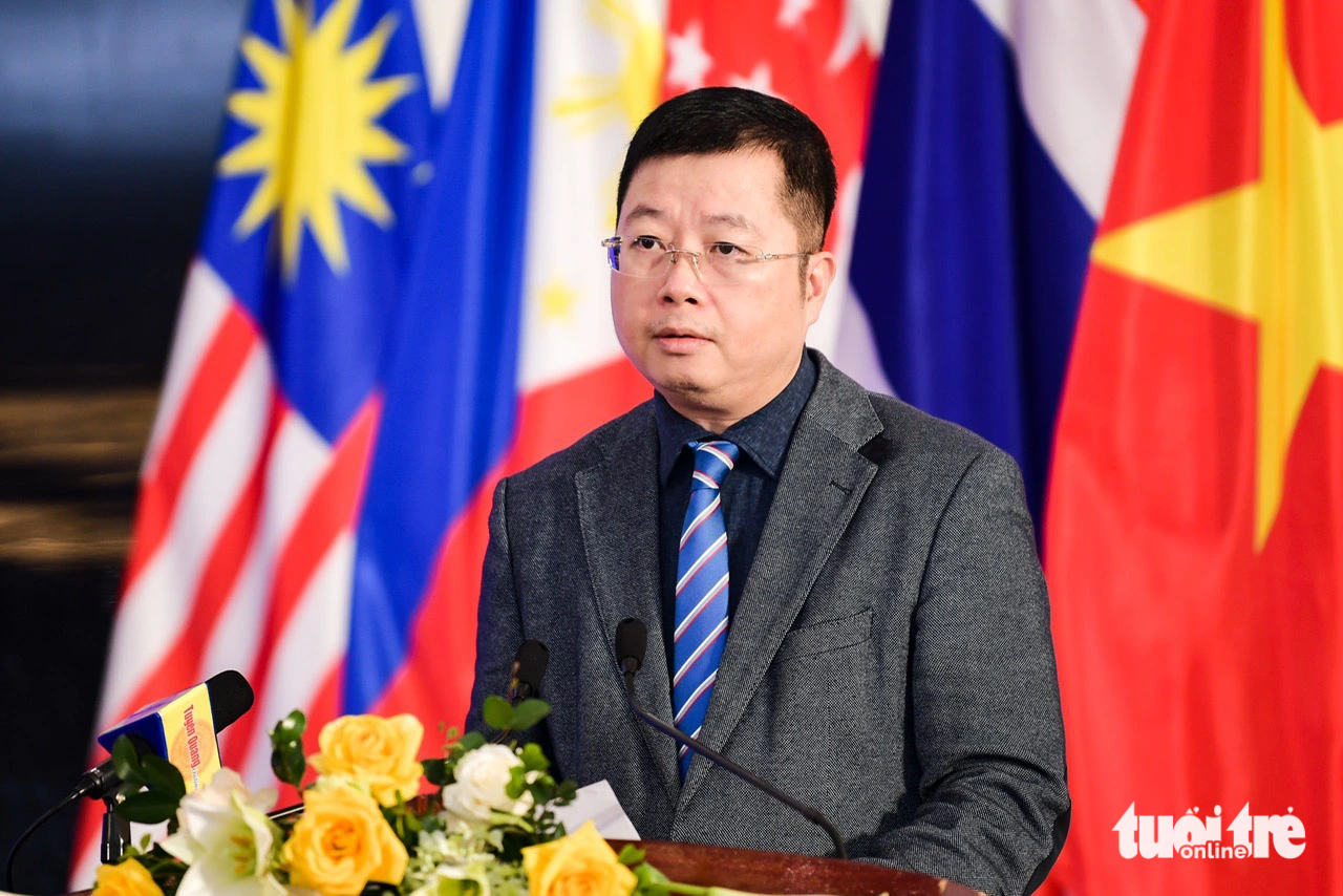 Thứ trưởng Bộ Thông tin và Truyền thông Nguyễn Thanh Lâm phát biểu tại hội thảo - Ảnh: NAM TRẦN