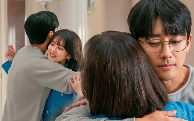 SỐC: Lộ hình ảnh Jang Nara ôm ấp 