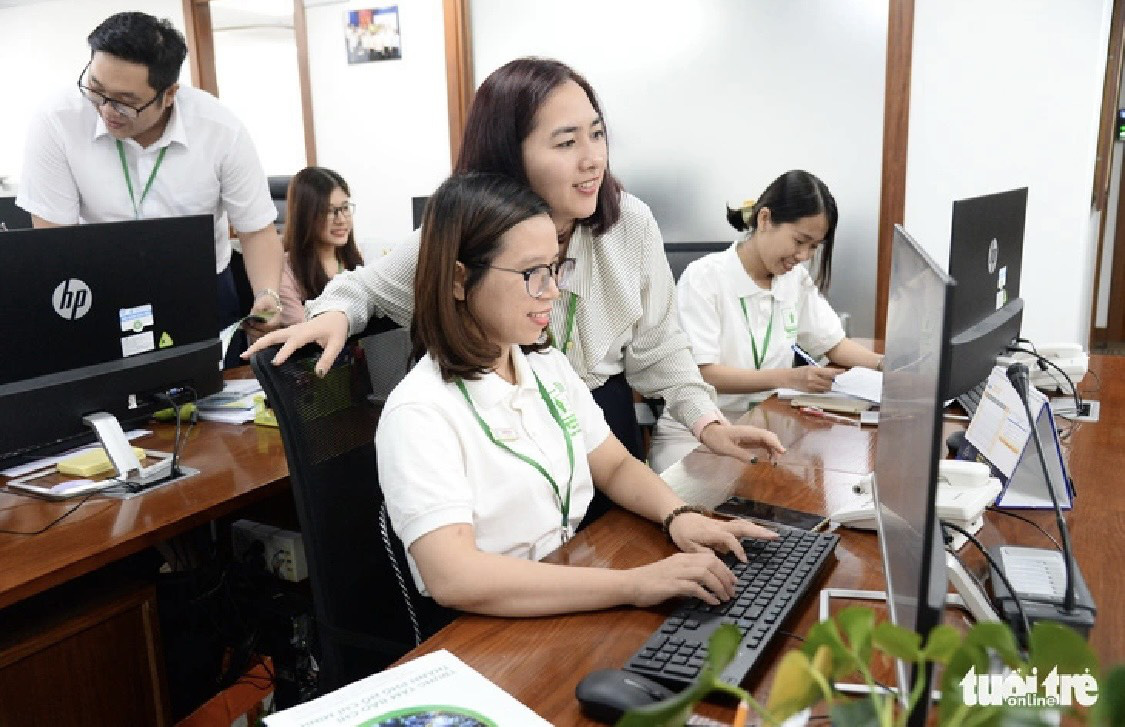 TP.HCM: Lập hội đồng thu hút người tài lĩnh vực văn hóa, thể thao- Ảnh 2. TP.HCM trả đến 18,7 triệu cho lao động là tiến sĩ