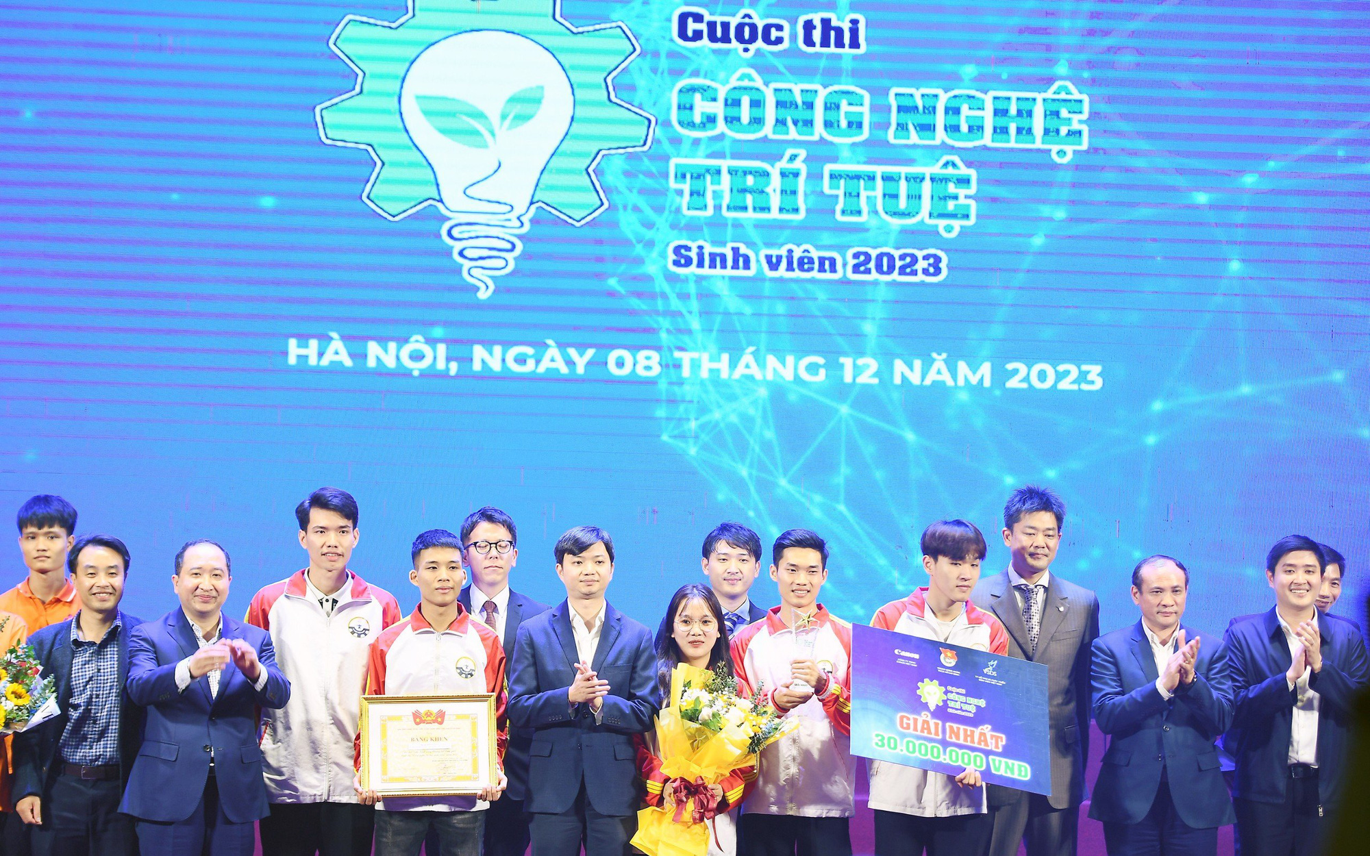 "Công nghệ trí tuệ sinh viên" giải bài toán thực tiễn