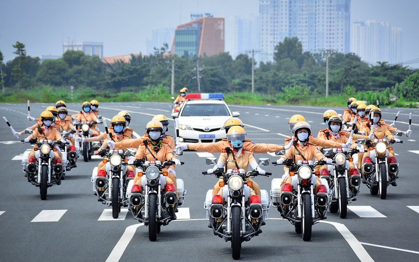 Công an Hà Nội phân luồng phục vụ đoàn khách quốc tế thăm Việt Nam- Ảnh 2. Hà Nội phân luồng giao thông đón đoàn khách quốc tế