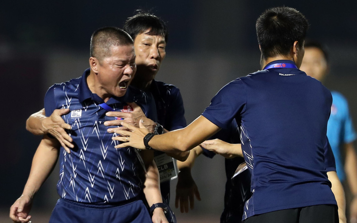 Ghi bàn ở V-League sau hơn 3 năm, Hồ Tuấn Tài giúp CLB TP.HCM có điểm- Ảnh 3. CLB TP.HCM vuột mất chiến thắng trong trận đấu căng thẳng trên sân Thống Nhất