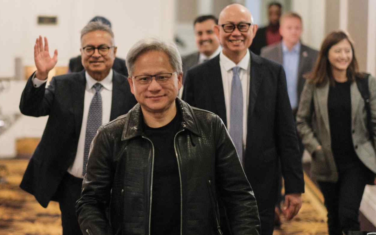 Công ty chip nghìn tỉ USD Nvidia và CEO Jensen Huang đang thăm Việt Nam là ai?- Ảnh 3. CEO tập đoàn chip hơn 1.000 tỉ USD của Mỹ đến Việt Nam