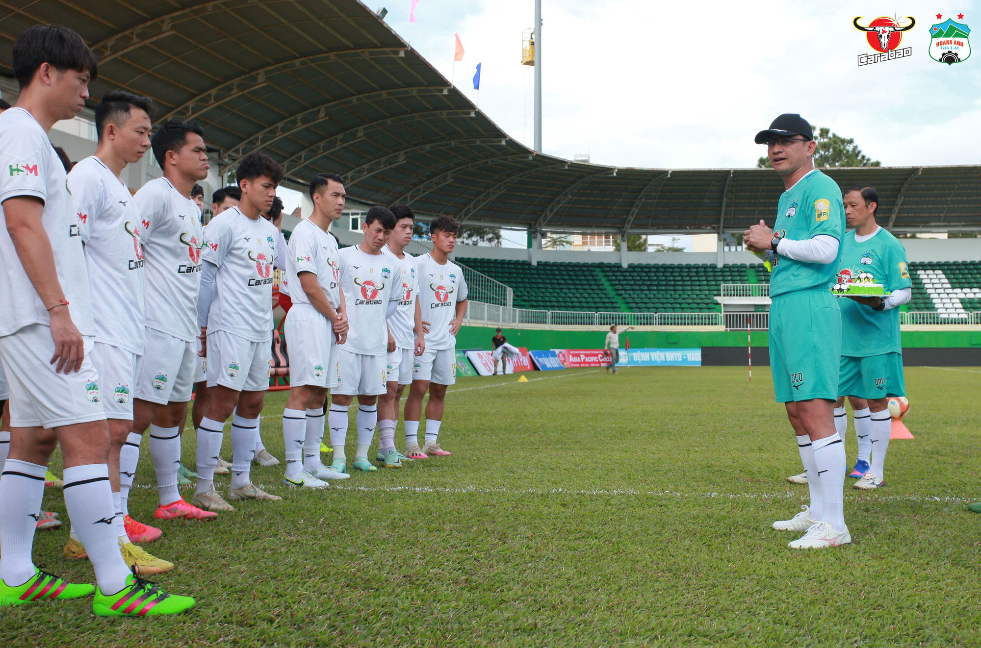 Nhà tài trợ của Hoàng Anh Gia Lai tỏ thiện chí để CLB có thể dự V-League - Ảnh 2.