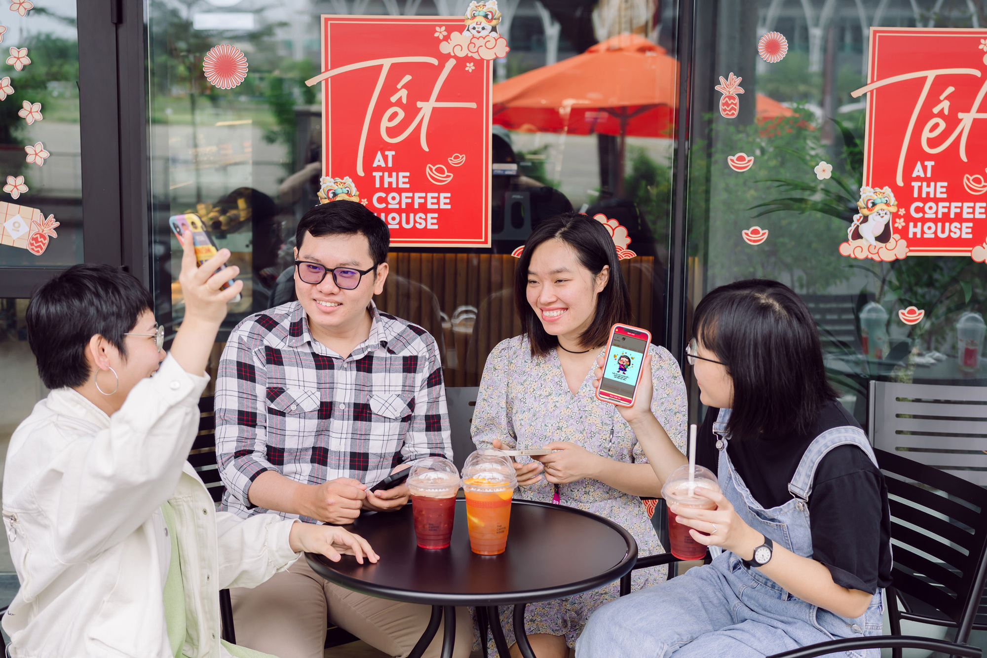 Còn xuân là còn Lắc Xì: triệu quà tặng hấp dẫn - Ảnh 1. Còn xuân là còn Lắc Xì: triệu quà tặng hấp dẫn - Ảnh 1.