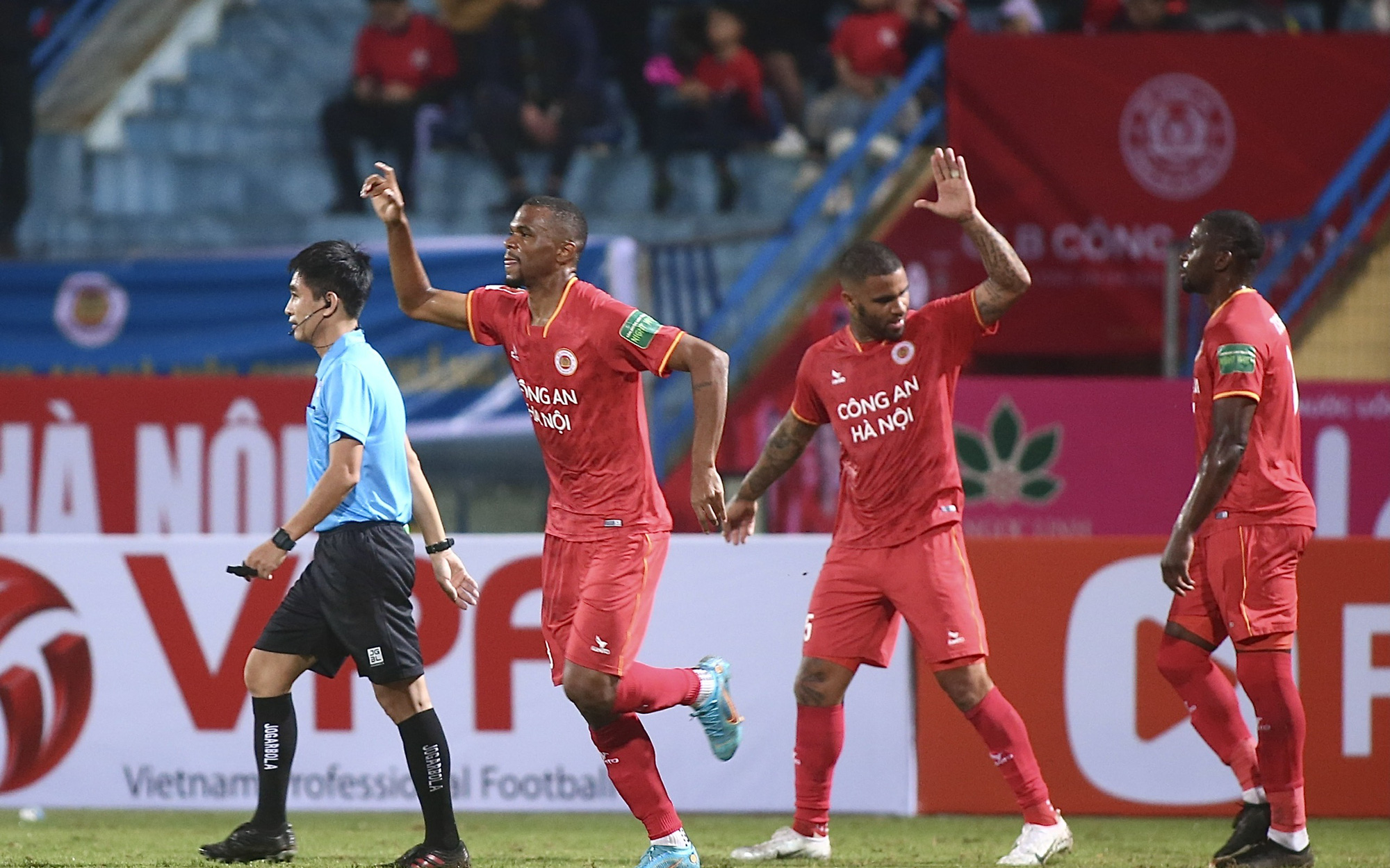 Lịch trực tiếp vòng 3 V-League 2023: Nam Định - Hoàng Anh Gia Lai, Công An Hà Nội - Viettel