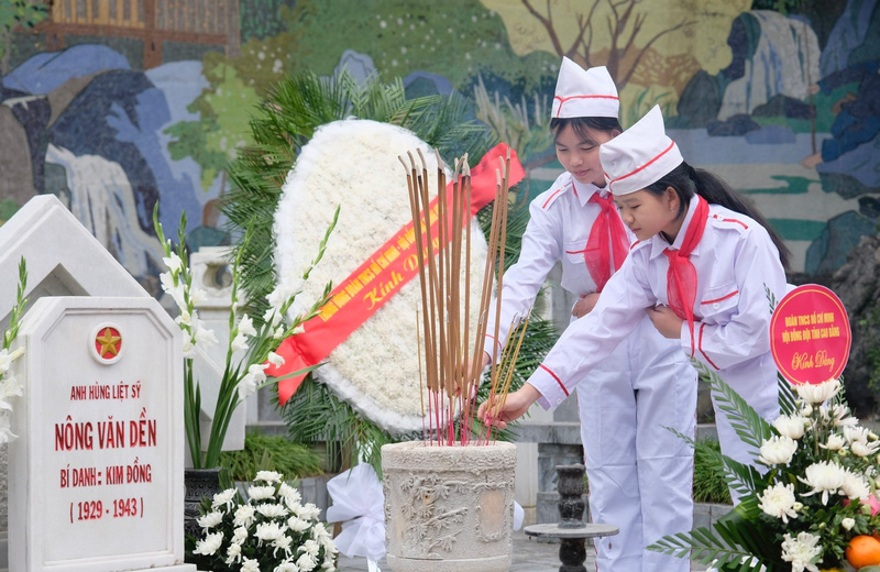 Tròn 80 năm ngày Anh hùng Kim Đồng hy sinh, phát động phong trào thi đua ngàn việc tốt - Ảnh 1.