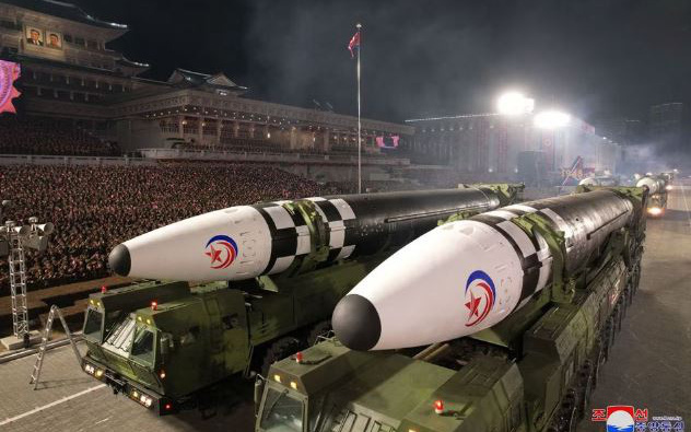 Sách trắng quốc phòng Hàn Quốc nêu đích danh Triều Tiên là 'kẻ thù'