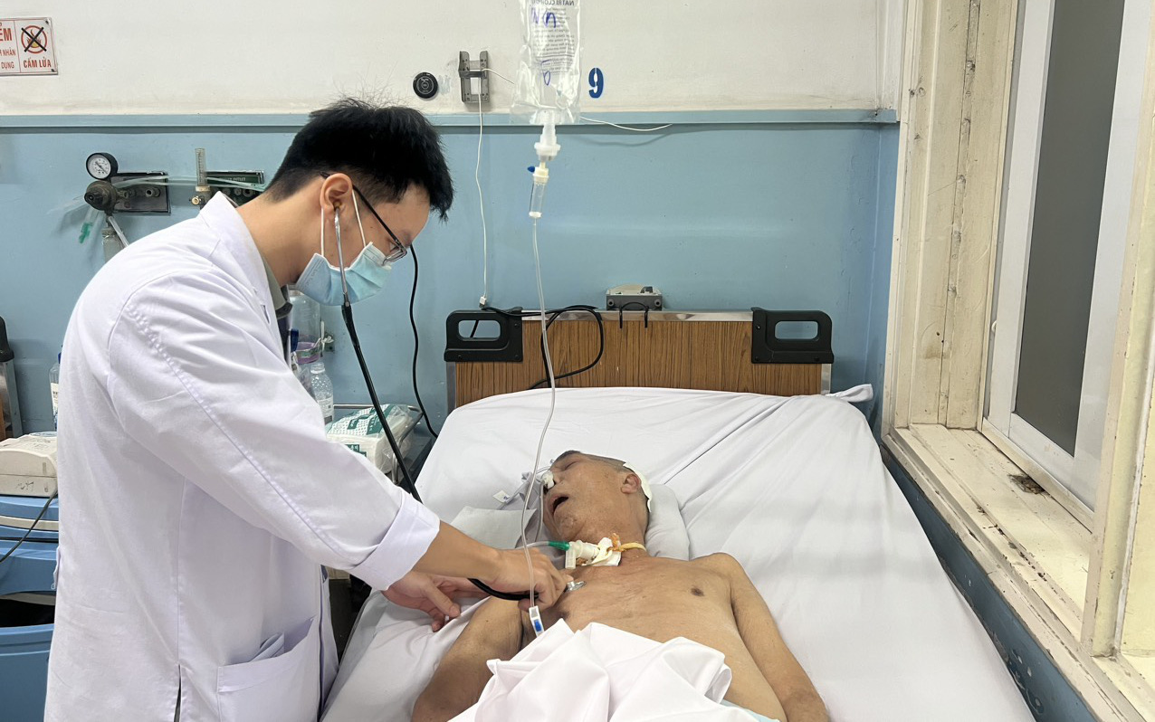Cụ ông bị tai nạn trên đường Lê Văn Duyệt, nằm bệnh viện suốt 3 tháng không tìm được gia đình
