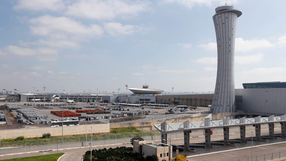 The couple abandoned their newborn baby without a ticket at the Israeli airport - Photo 1. The couple abandoned their newborn baby without a ticket at the Israeli airport - Photo 1.