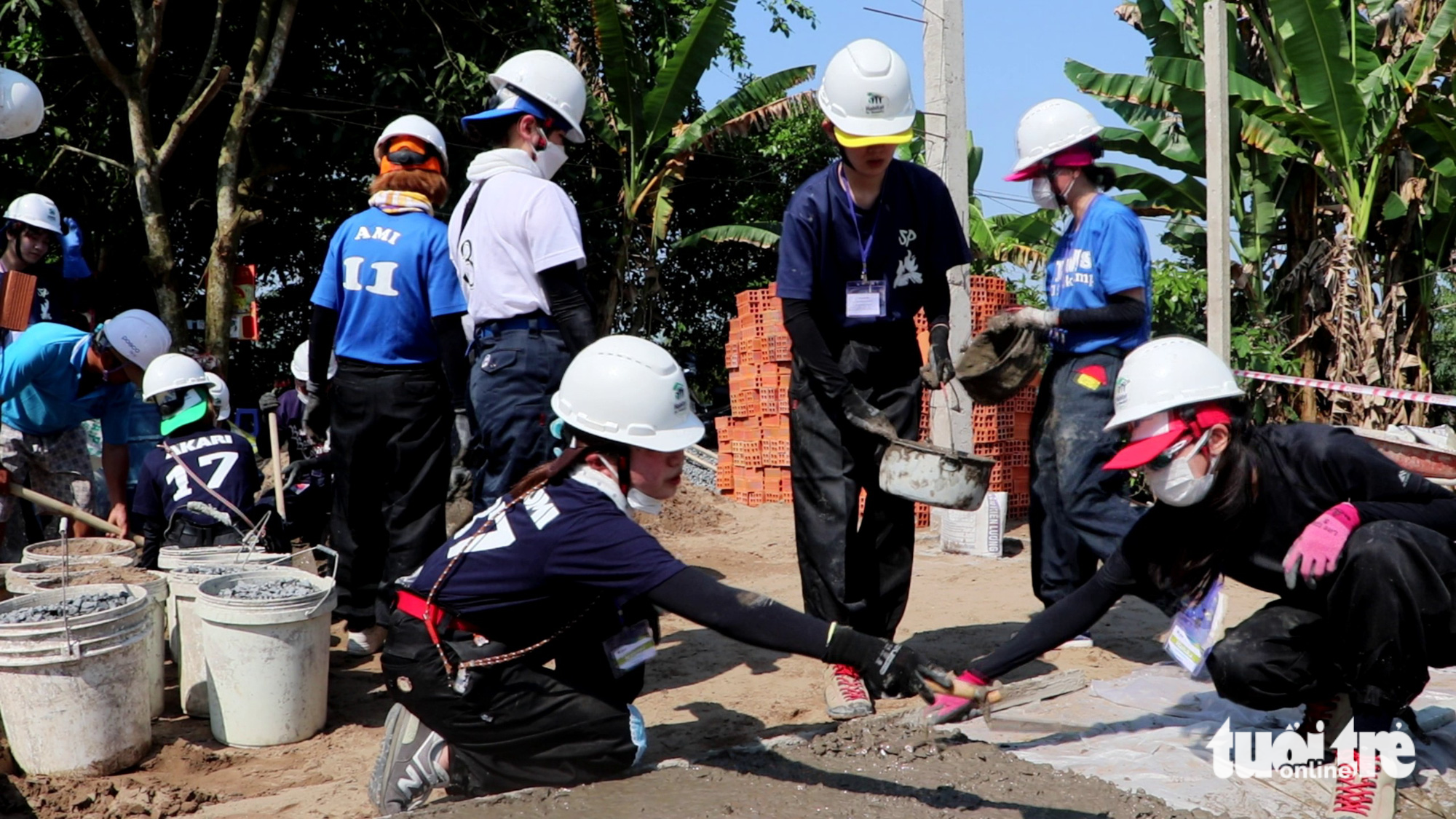 Sinh viên Nhật tình nguyện xây 4 căn nhà tận Cao Lãnh - Ảnh 1.