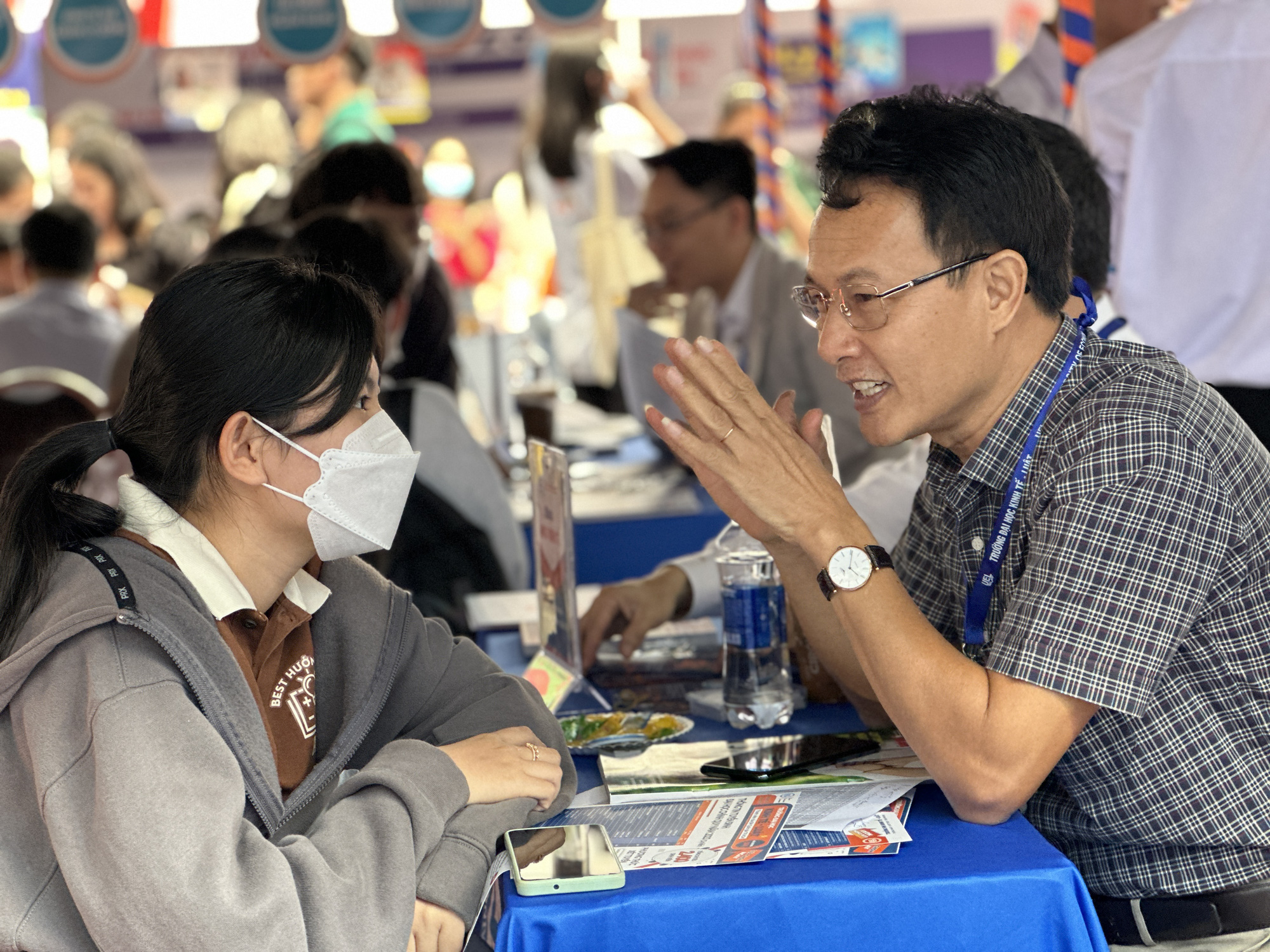 Robot, thiết bị AI, máy in 3D... đến với ngày hội tư vấn tuyển sinh - Ảnh 2. Robot, thiết bị AI, máy in 3D... đến với ngày hội tư vấn tuyển sinh - Ảnh 2.