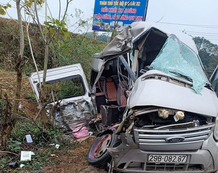 Xe khách tông xe đầu kéo ở Lạng Sơn, một người chết - Ảnh 1.