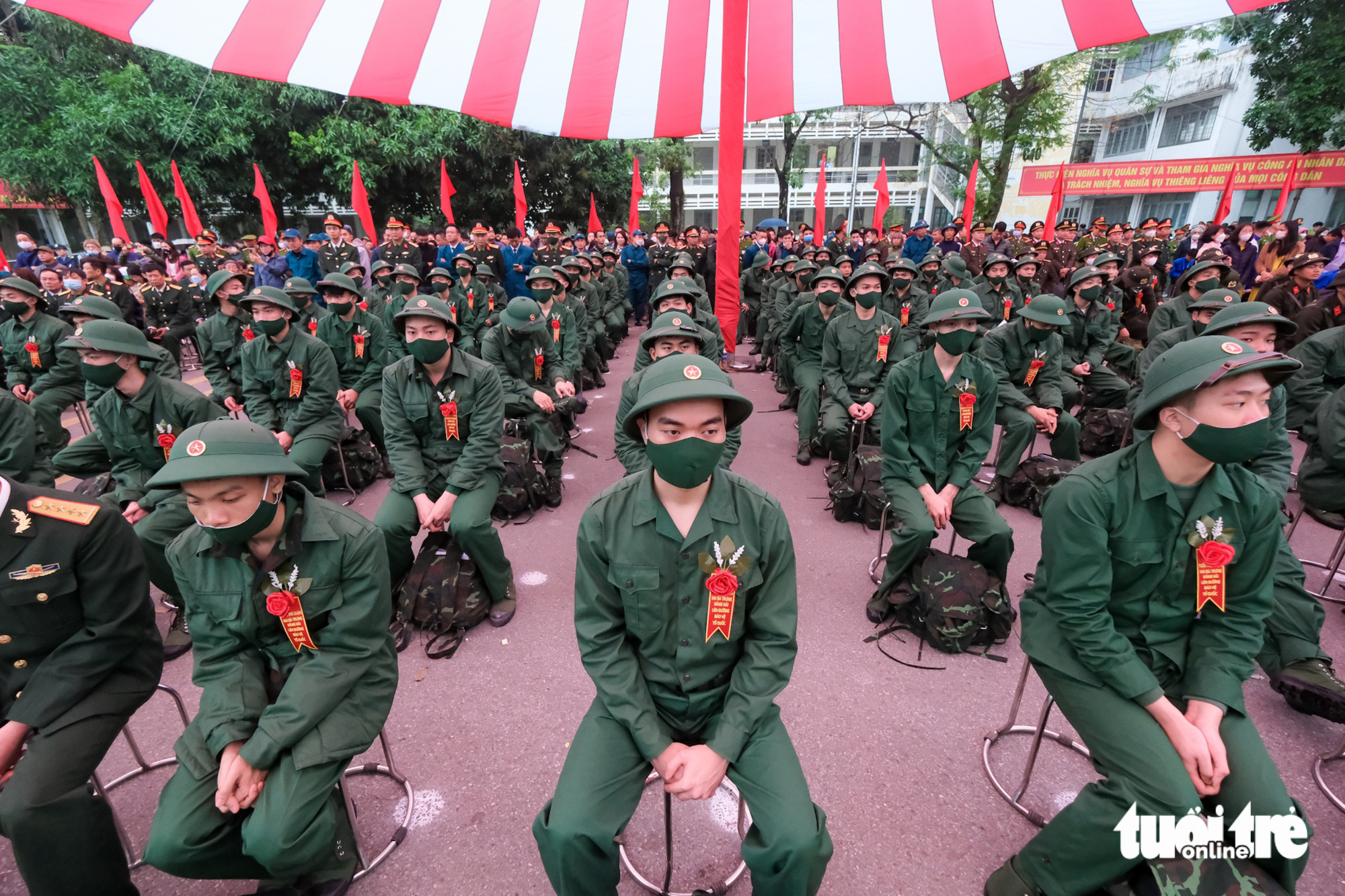 Hôm nay, 30 quận, huyện ở Hà Nội tiễn tân binh nhập ngũ - Ảnh 6.