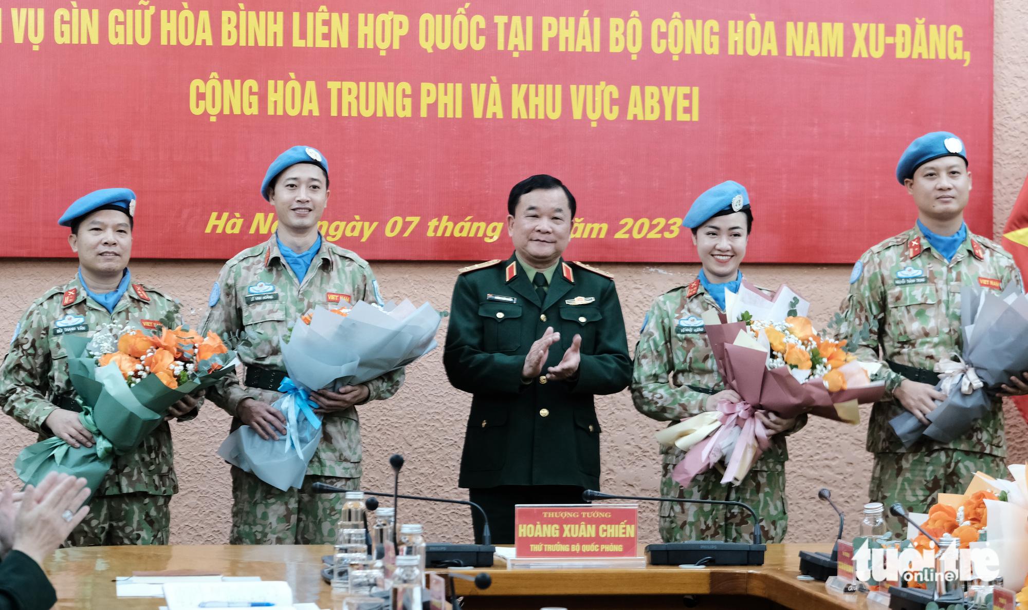 Thượng tướng Hoàng Xuân Chiến xúc động chia sẻ câu chuyện về chiến sĩ mũ nồi xanh Việt Nam - Ảnh 4.