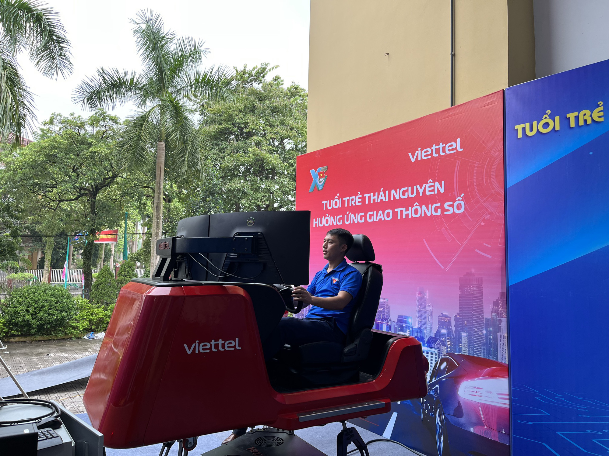 Cabin tập lái vOTO: Ưu thế vượt trội - Ảnh 2. Khác với các sản phẩm nhập khẩu Trung Quốc thường không thân thuộc và giảm tính ứng dụng thực tế với học viên, vOTO có hệ thống bài tập.