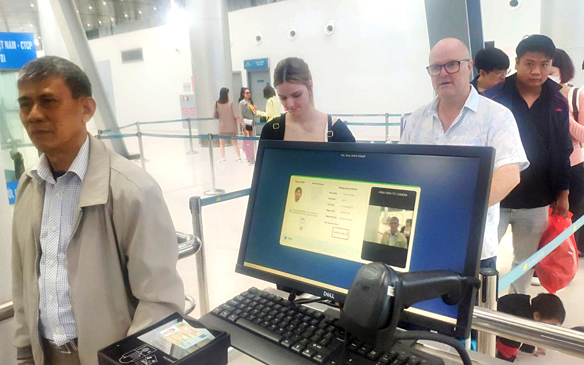 Công nghệ nhận diện khuôn mặt ở sân bay ra sao?