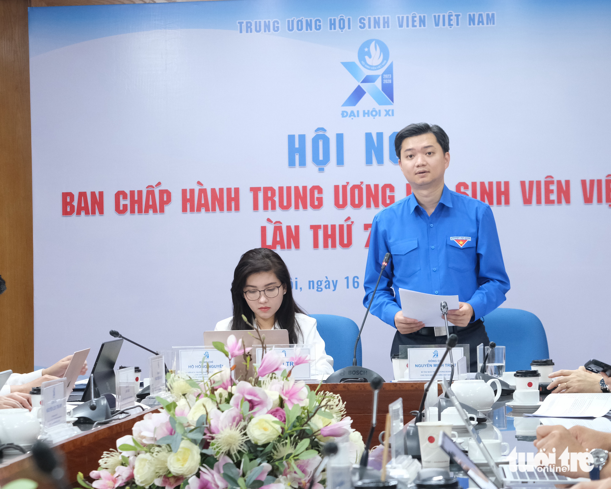 Anh Nguyễn Minh Triết chủ trì hội nghị Ban Chấp hành Trung ương Hội Sinh viên Việt Nam lần thứ 7 khóa X - Ảnh: HÀ THANH