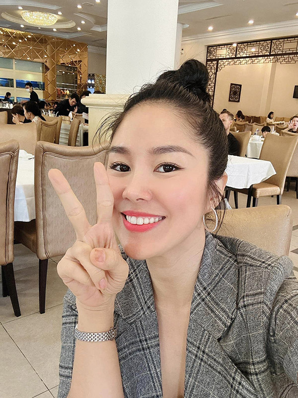 Ảnh vui sao Việt 17-3: Diệu Nhi tinh nghịch bên hội chị em Sao nhập ngũ - Ảnh 4. Ảnh vui sao Việt 17-3: Diệu Nhi tinh nghịch bên hội chị em Sao nhập ngũ - Ảnh 4.