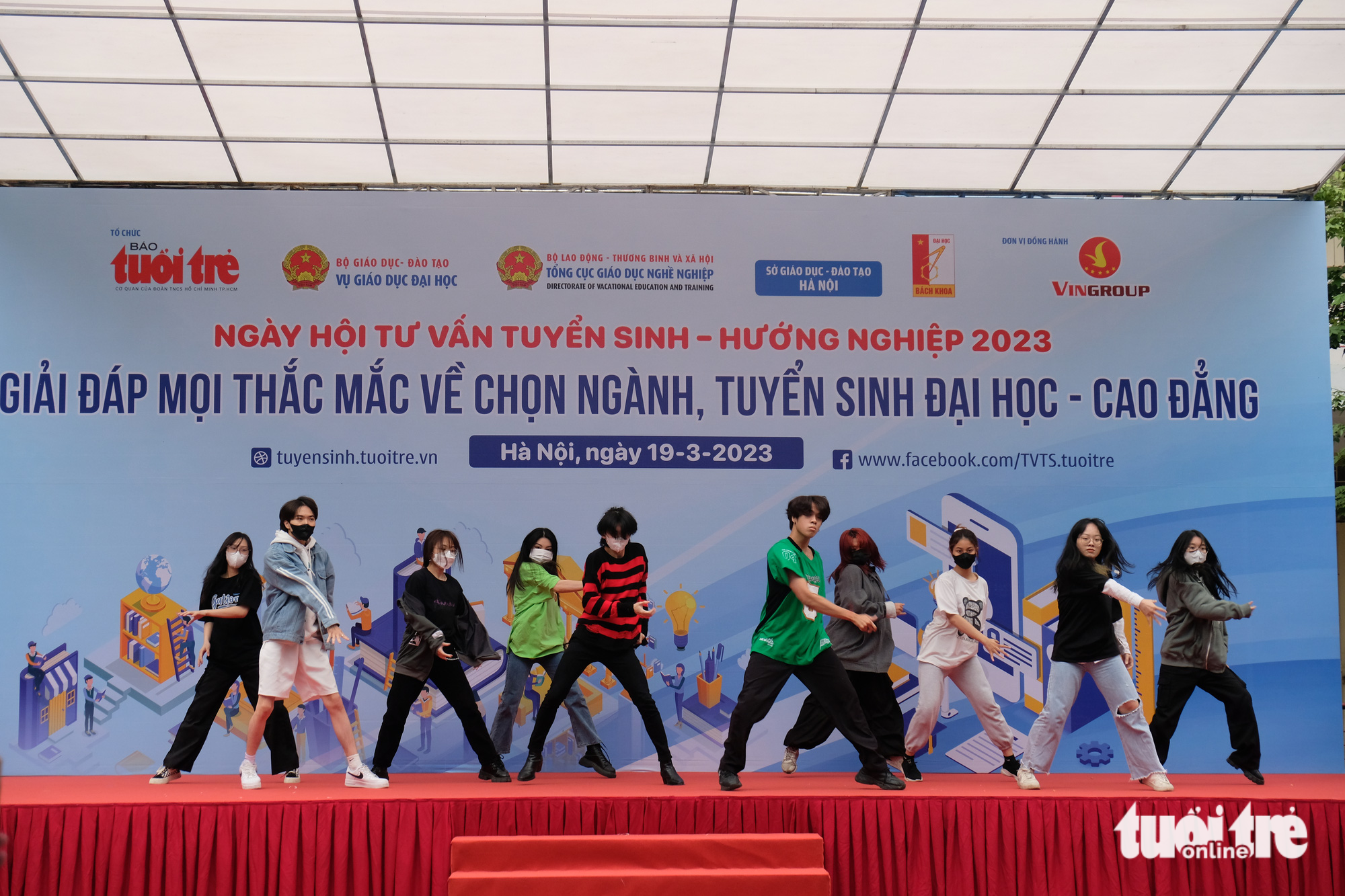 Tư vấn tuyển sinh 2023 tại Hà Nội: Sẵn sàng chào đón 15.000 học sinh tham dự - Ảnh 2.