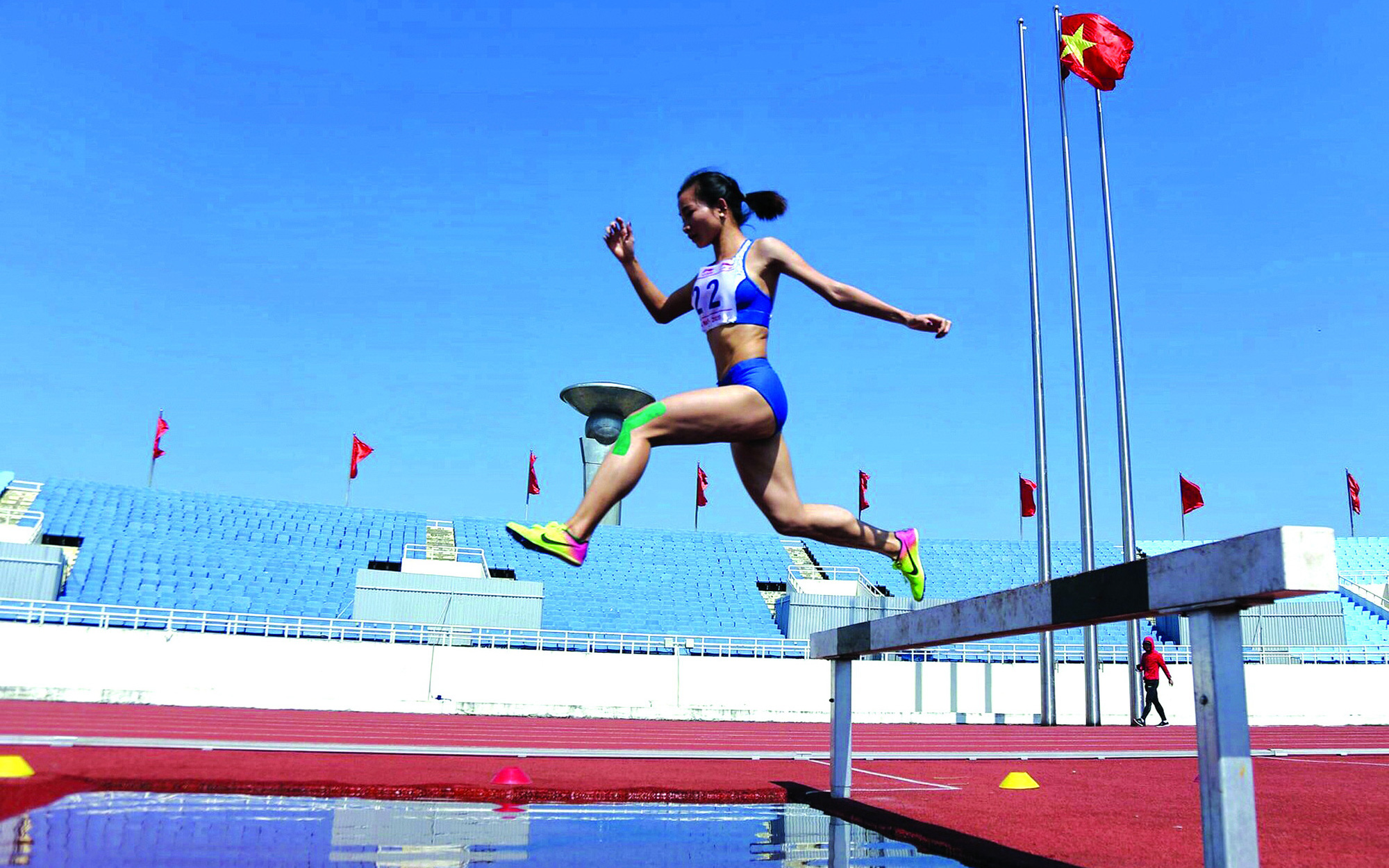 Cô gái vàng thể thao Việt Nam Nguyễn Thị Oanh: 'Khi mệt mỏi, tôi đi sơn móng'