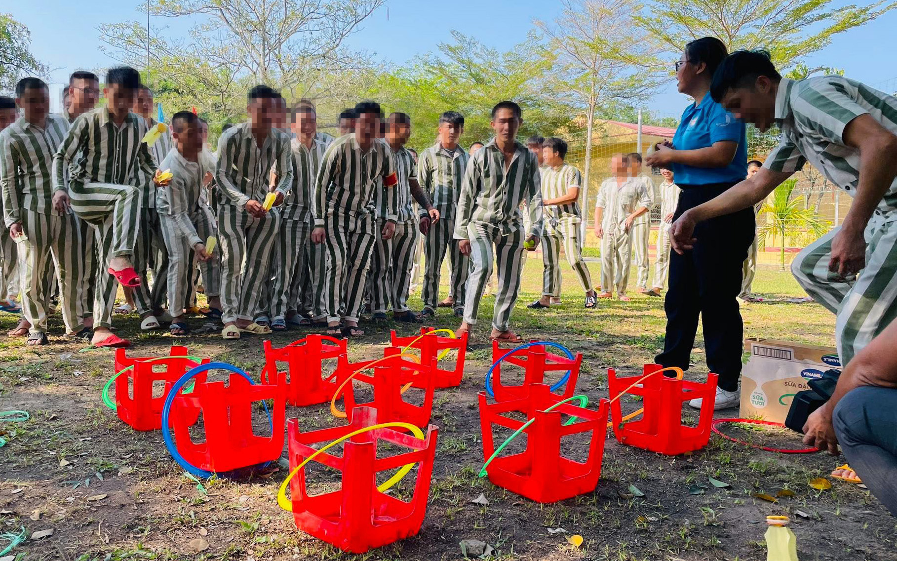 Đưa thanh thiếu niên hư đi tham quan trường giáo dưỡng- Ảnh 5. Tạo niềm tin và cảm hóa phạm nhân trẻ
