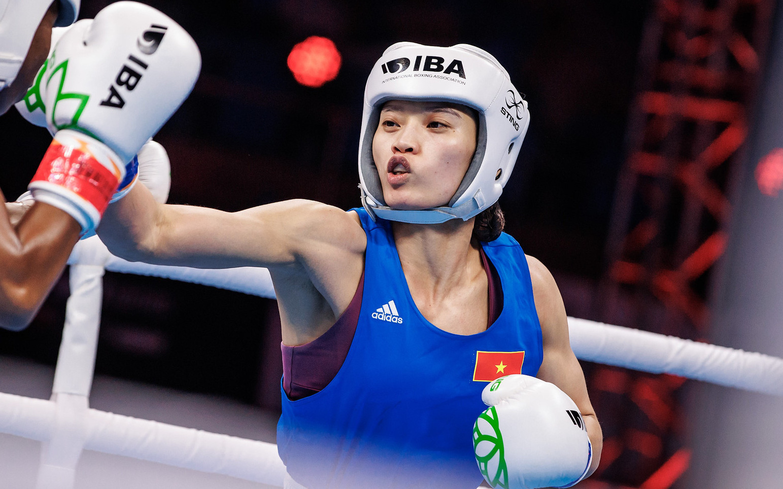 Nguyễn Thị Tâm tiếp tục thắng tuyệt đối tại giải boxing thế giới