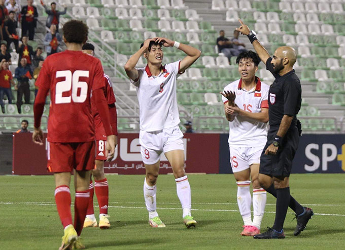 Sụp đổ trong hiệp 2, U23 Việt Nam thua UAE 0-4 ở Doha Cup 2023 - Ảnh 1.