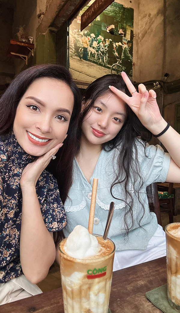 Ảnh vui sao Việt 29-3: Lệ Quyên ngập tràn hạnh phúc bên tình trẻ - Ảnh 5. Ảnh vui sao Việt 29-3: Lệ Quyên ngập tràn hạnh phúc bên tình trẻ - Ảnh 5.