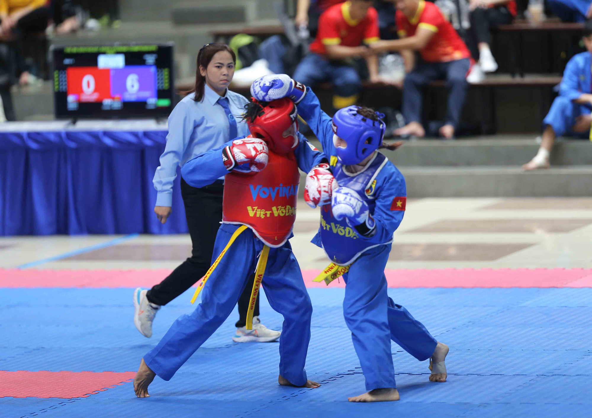 ทีม vovinam กัมพูชา เอาชนะ เวียดนาม ในปรีทัวร์นาเมนต์ซีเกมส์ ครั้งที่ 32 - รูปภาพ 2