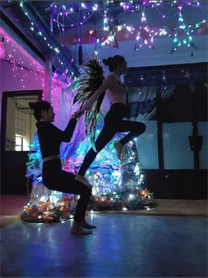 Cô gái nhờ dân mạng chỉnh ảnh để có thêm đôi cánh - Ảnh 6. Cô gái nhờ dân mạng chỉnh ảnh để có thêm đôi cánh - Ảnh 6.