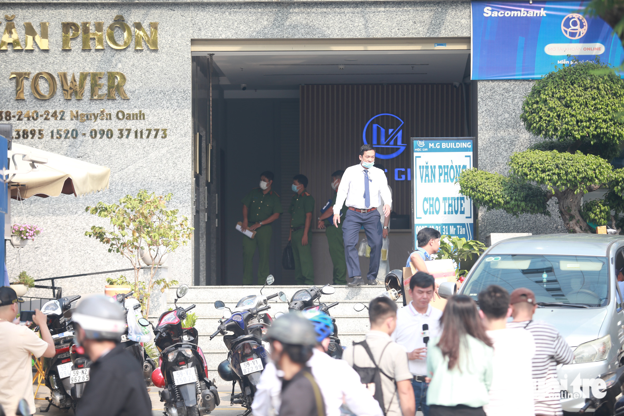 Công an khám xét nhiều chi nhánh F88 ở TP.HCM - Ảnh 5. Công an khám xét nhiều chi nhánh F88 ở TP.HCM - Ảnh 5.