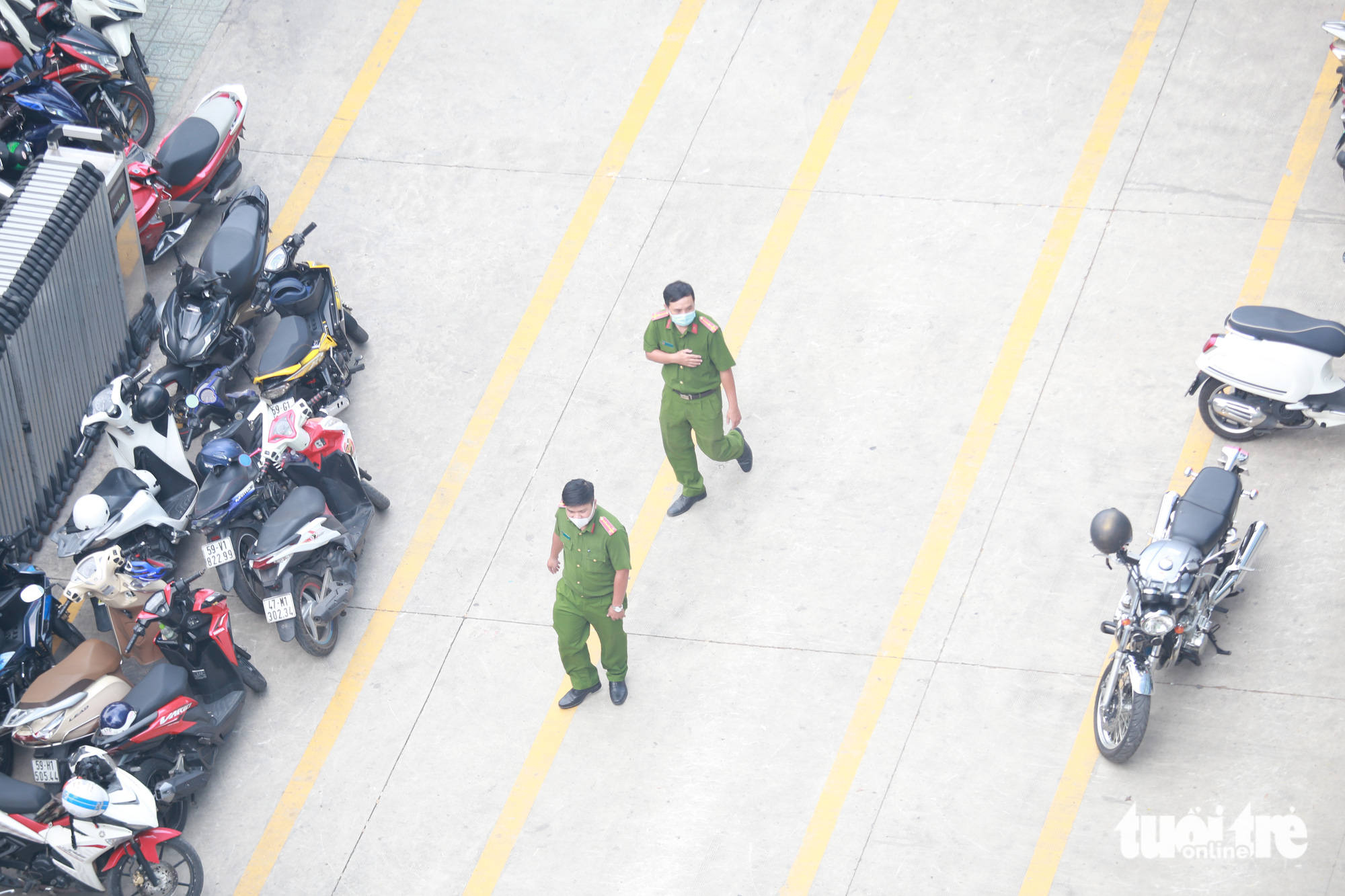 Công an khám xét nhiều chi nhánh F88 ở TP.HCM - Ảnh 6. Công an khám xét nhiều chi nhánh F88 ở TP.HCM - Ảnh 6.