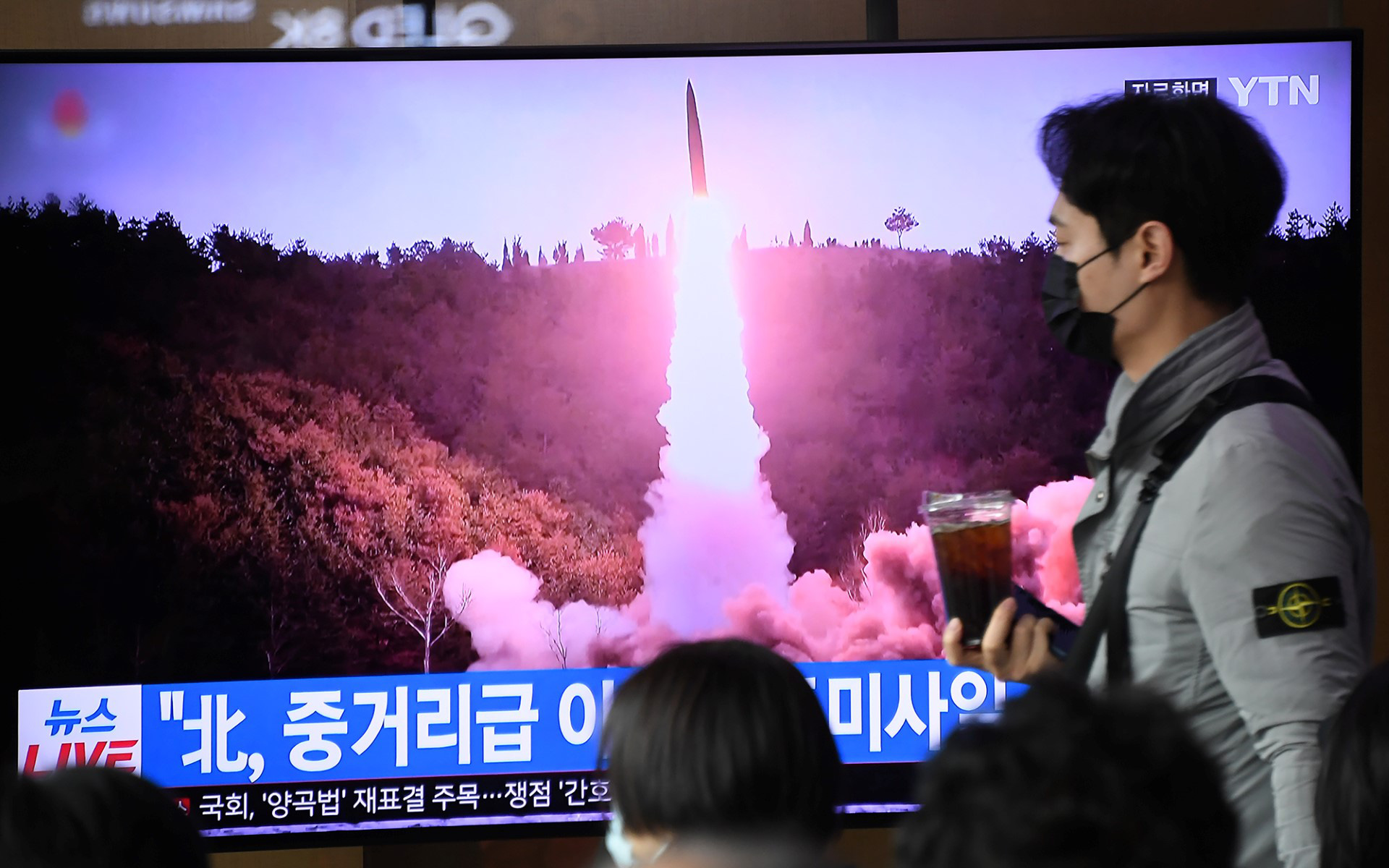 Trung Quốc nói Triều Tiên phóng tên lửa là do Mỹ tập trận
