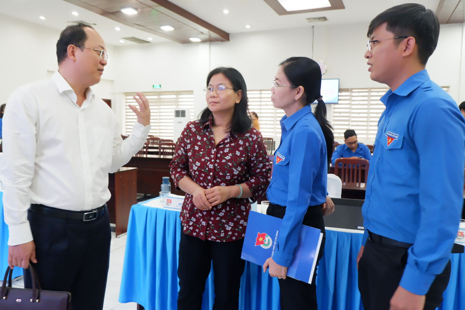 Hãy đặt mình vào hơi thở của thành phố - Ảnh 3. Hãy đặt mình vào hơi thở của thành phố - Ảnh 3.